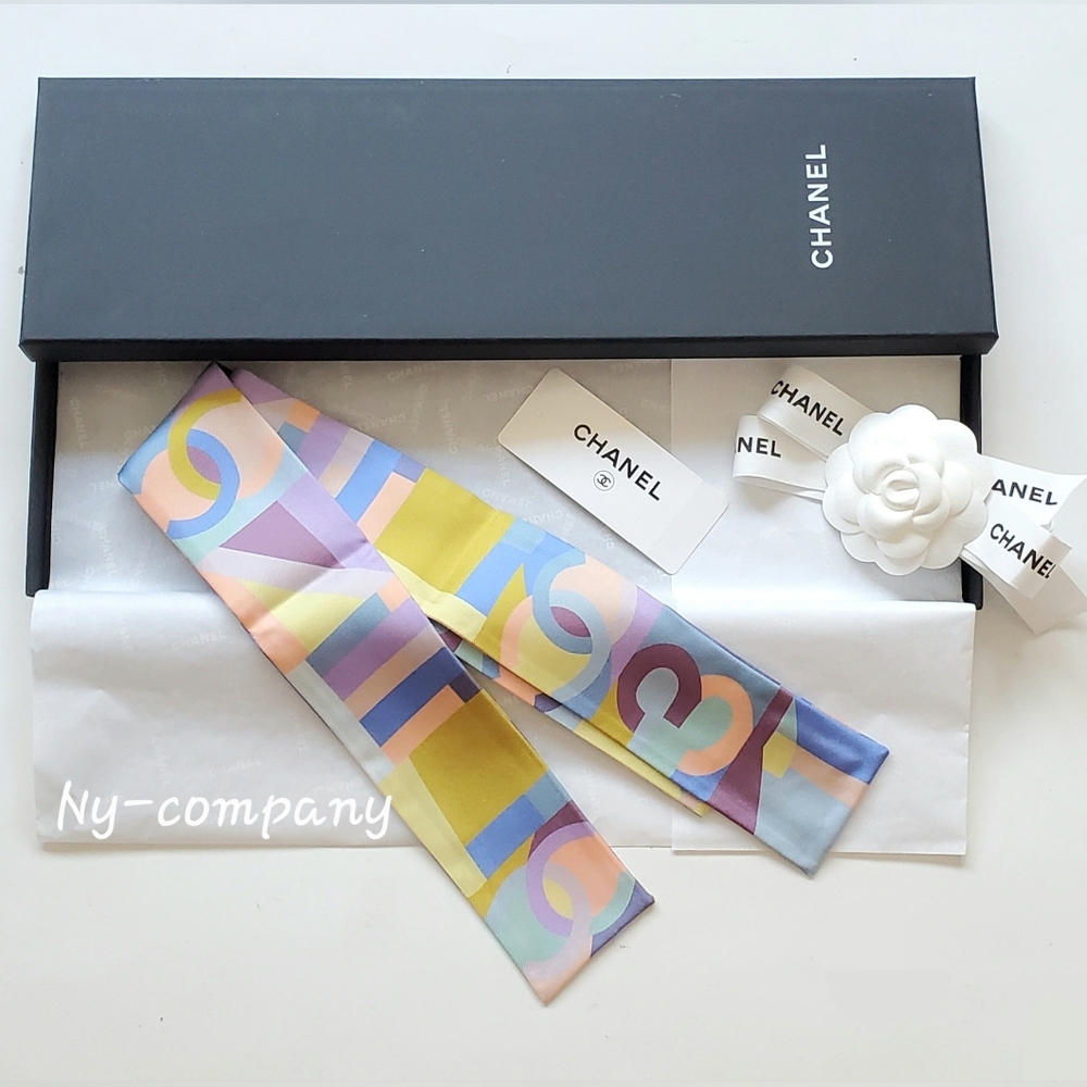(SALE)Chanel Multi color Silk Twilly